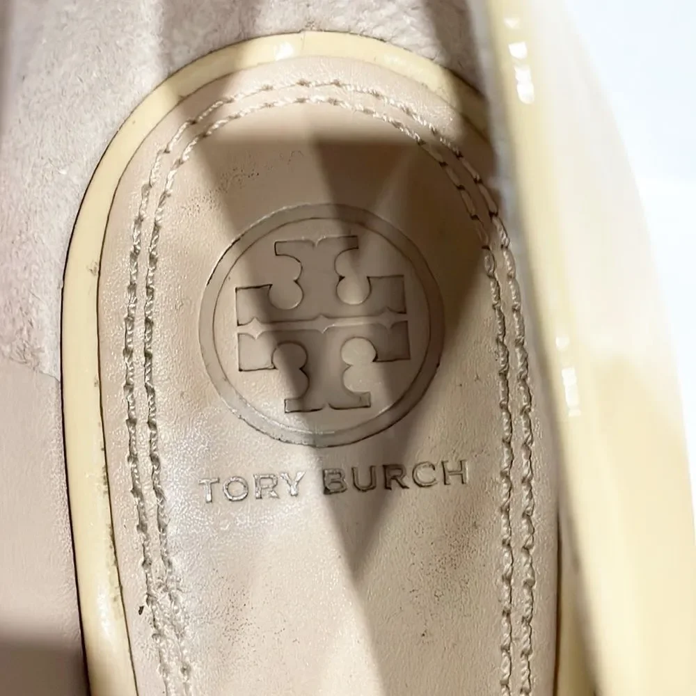 Tory Burch Lowell Genuine Patent Leather Peep Toe Wedge Tan Shoes Sz 9.5 - Picture 9 of 11